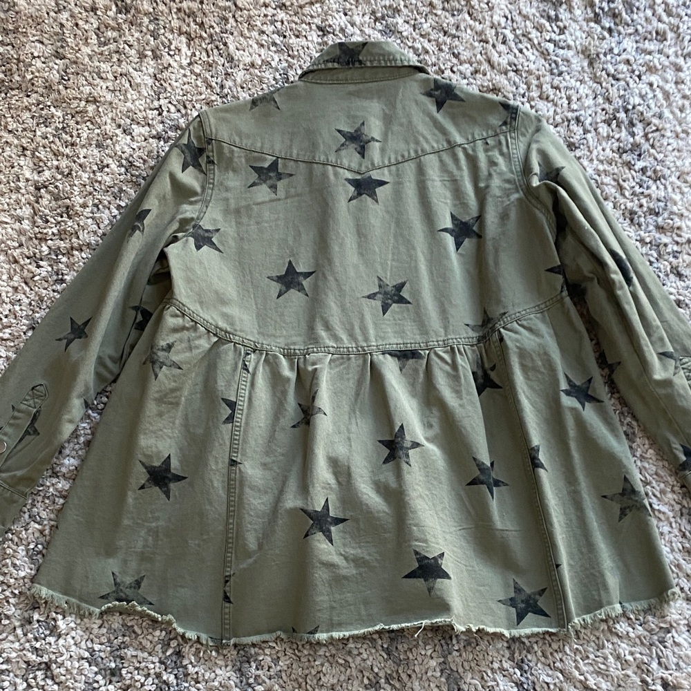 Olive Star-Patterned Jean Jacket - image 6